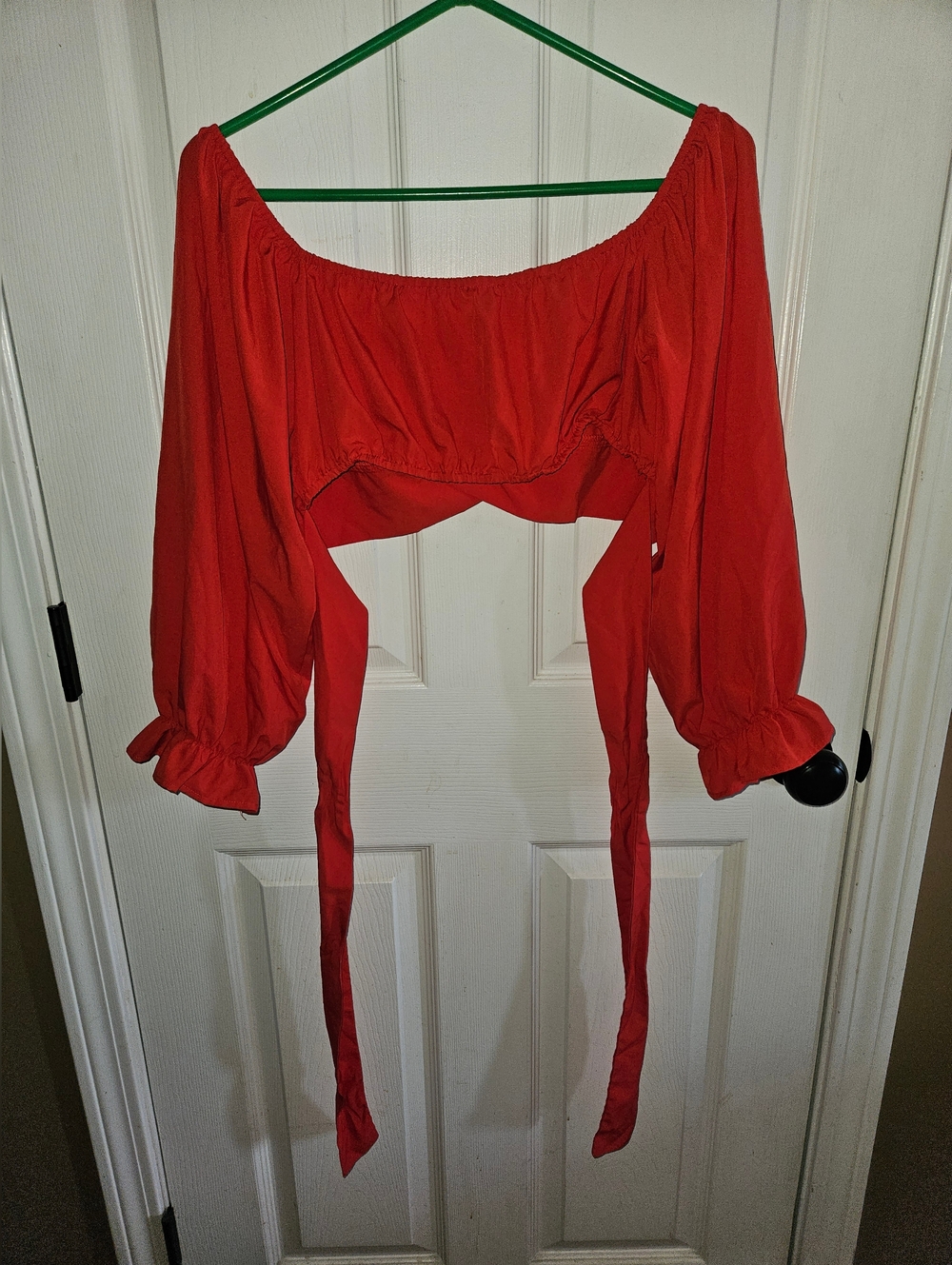 Off-Shoulder Crop Tops - Picture 5 of 7